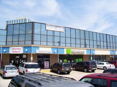 Pontchartrain Place Shopping Center and Office Building: 3501 Severn Avenue, Metairie, LA 70002